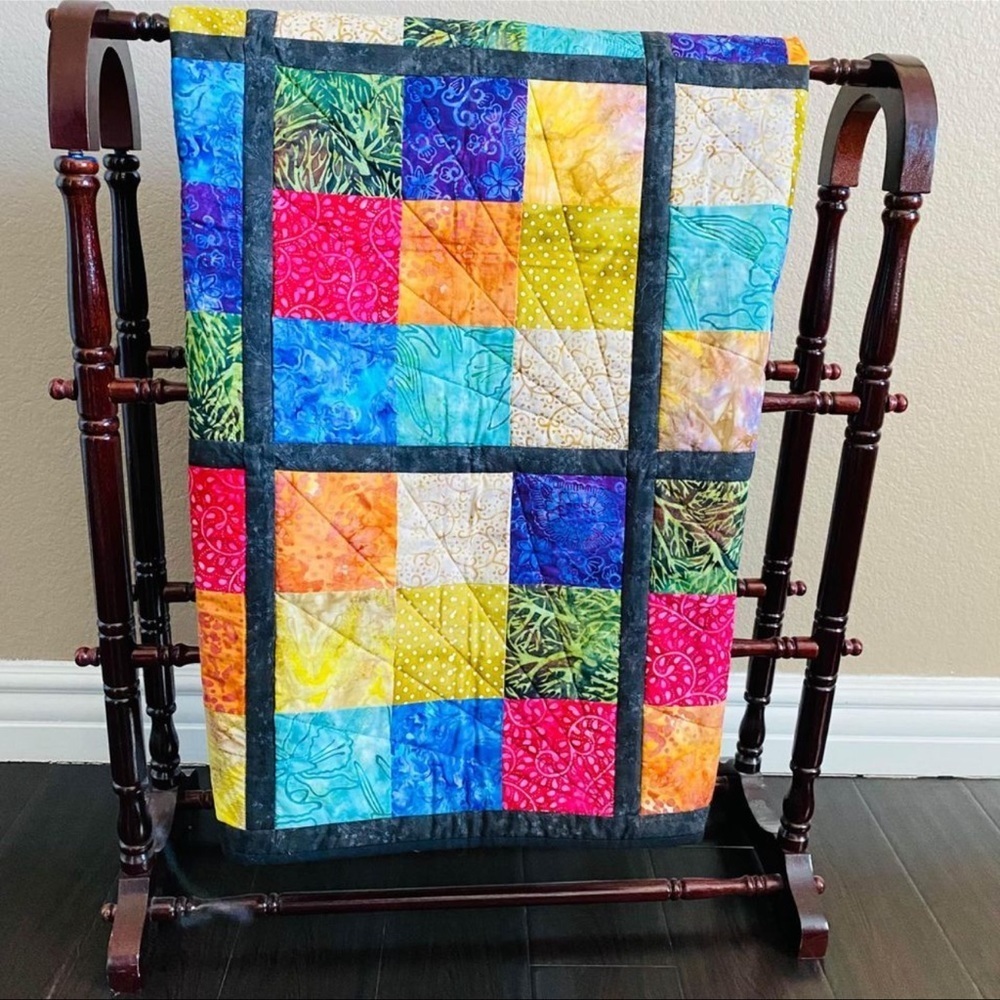 New Fall Splendour Quilts

AUTUMN SPLENDOR  QUILT - HANDMADE